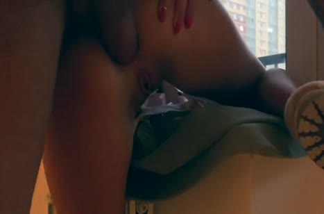 Соседка пригласила парня в гости на анал